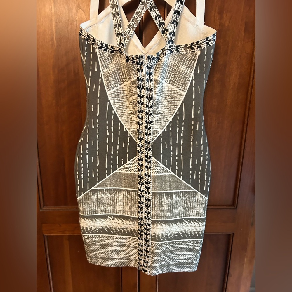 Sara Boo Cut Out Halter dress size S. Bandage style Bodycon dress. White/black. - Picture 5 of 16